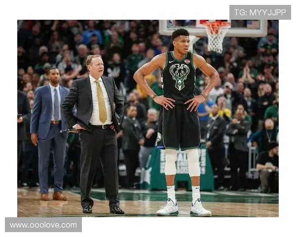 字母哥伤情升级为出战成疑 雄鹿队未来战绩或受影响 字母哥伤情升级为出战成疑 雄鹿队未来战绩或受影响